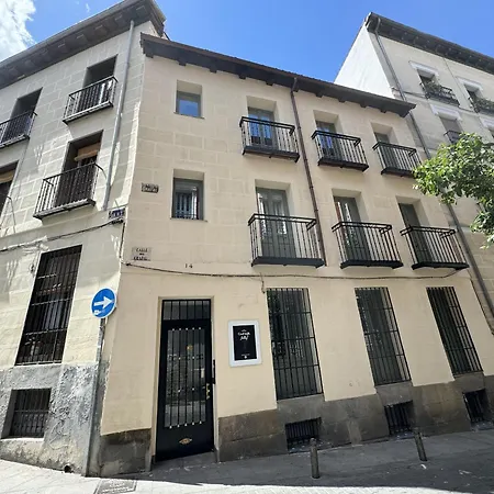 Cavabajasuites 2 Madrid Exterior foto